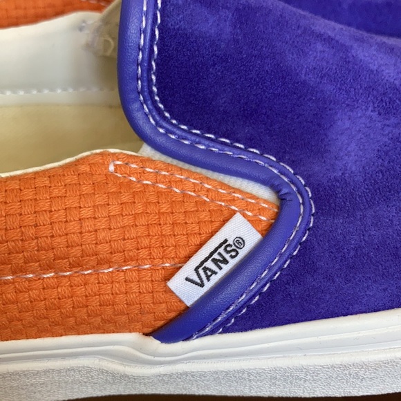 Last Pair! 8.5 Vans Classic Slip On - Picture 6 of 7